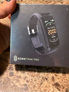 Koret KoreTrak Pro Smartwatch - Black